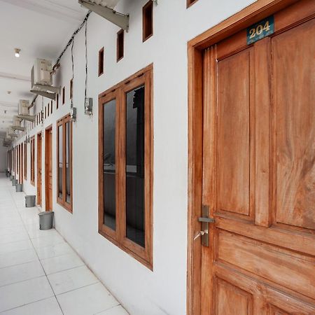 Reddoorz Syariah Near Jatisampurna Hospital Hotell Bekasi Exteriör bild