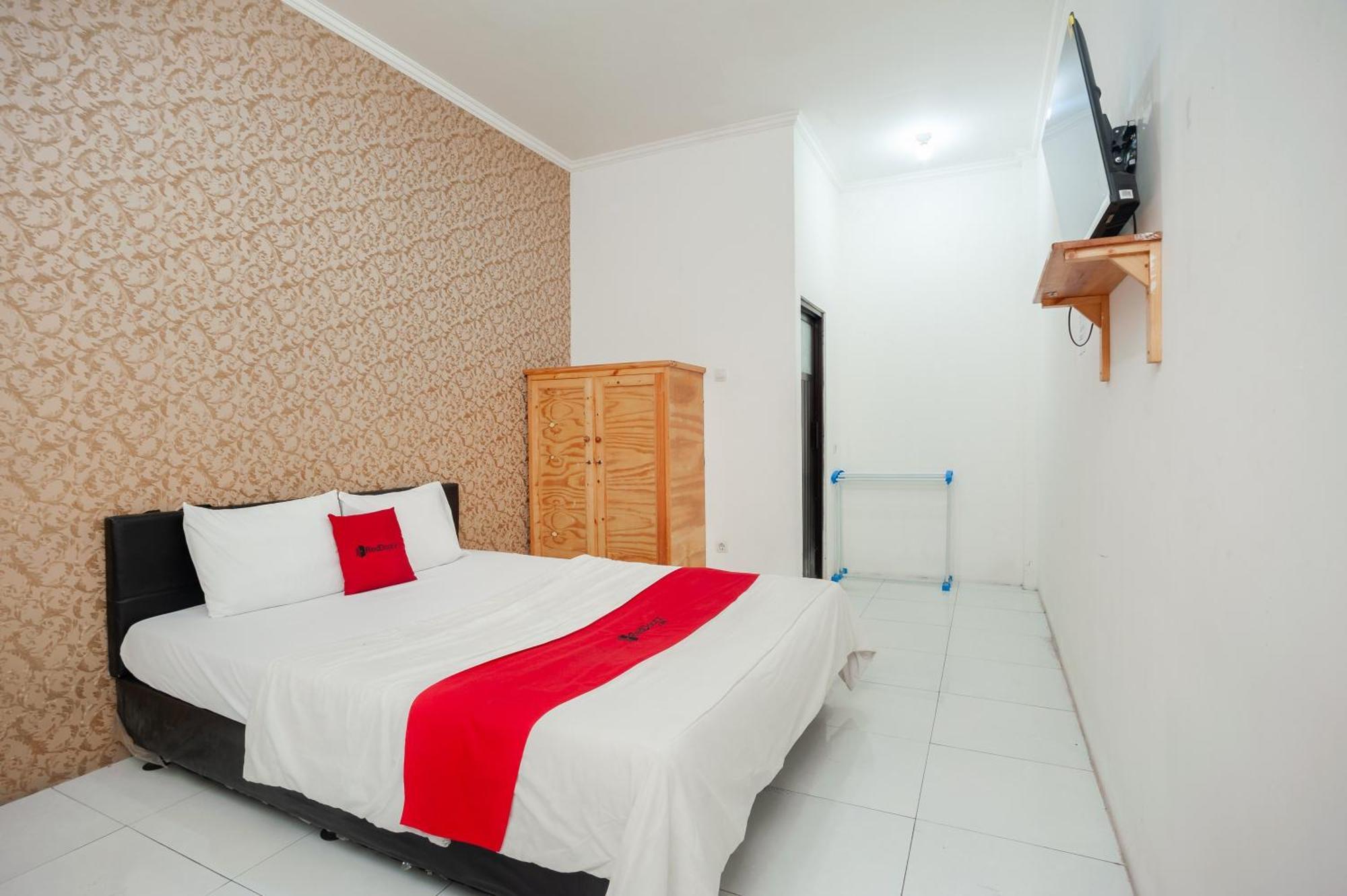Reddoorz Syariah Near Jatisampurna Hospital Hotell Bekasi Exteriör bild