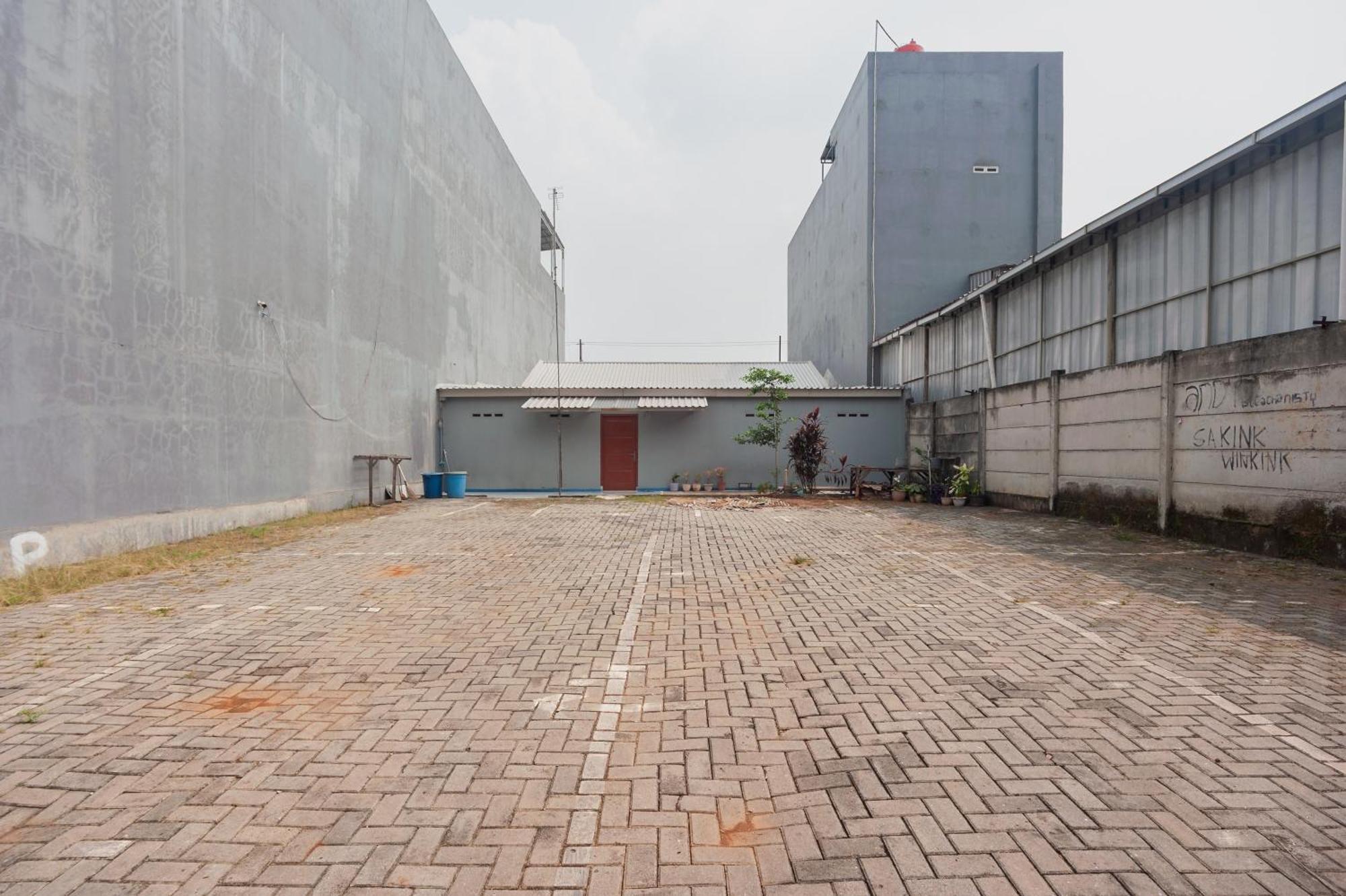 Reddoorz Syariah Near Jatisampurna Hospital Hotell Bekasi Exteriör bild