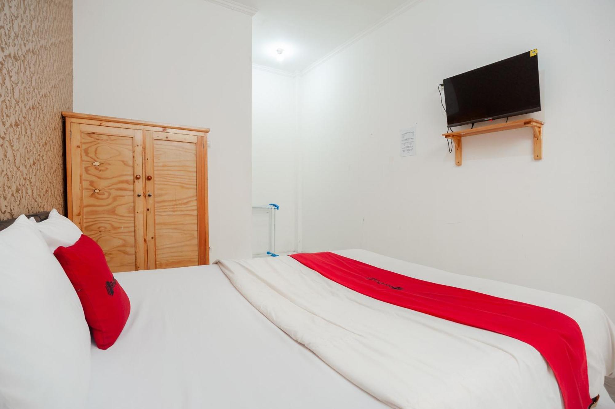 Reddoorz Syariah Near Jatisampurna Hospital Hotell Bekasi Exteriör bild
